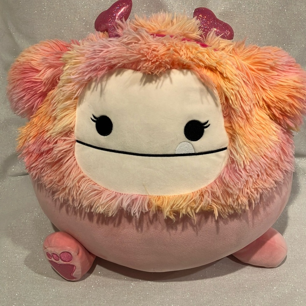 NWT 16” Pink Squishmallow Valentine’s Caparinne with Hearts Very Large